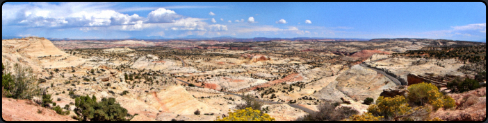 Blick von der UT12 in die Sandstein-Wste stlich von Escalante