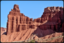 Der Chimney Rock am Scenic Drive