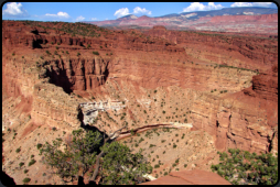 Blick vom Goosenecks Overlook auf den Sulphur Creek