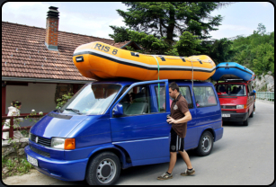 Abfahrt am Rafting Center