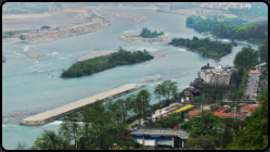 Blick vom Qinyan Tower auf das Qingming water releasing festival