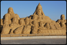 Sandskulptur, Mongolenkpfe