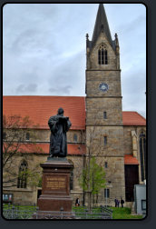 Martin Luther Denkmal vor der Kaufmannskirche
