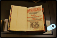 Ausstellungsstck "Heilige Schrift" im Ritterhaus