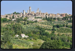 Blick von Sden auf San Gimignano