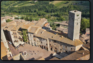 Blick vom "Torre Grossa" zur Plazza della Cisterna