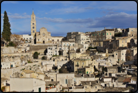 Blick auf die Sasso Barisano mit der Kathedrale Madonna della Bruna und Sant'Eustachio