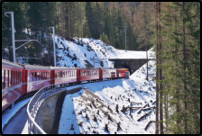 Die Albulabahn hinter Bergn