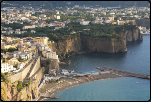 Blick auf die Steilkste von Sant'agnello