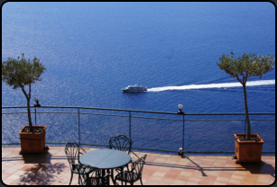 Am Aussichtspunkt westlich von Positano