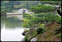 Blick auf die Brcke Kokō-kyō