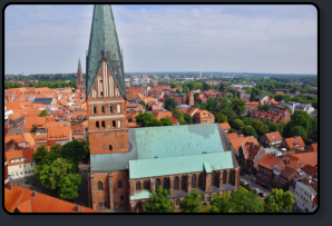 Blick vom Wasserturm zur St. Johannis Kirche