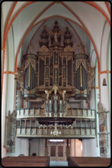 Die Orgel ber dem Haupteingang