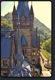 Blick vom Nordturm auf das Schloss