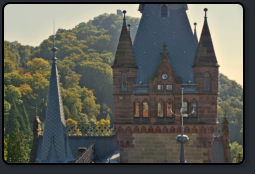 Blick vom Nordturm auf das Schloss