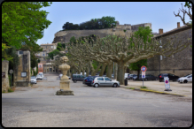 Der Place du Mail in Grignan