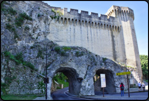 Stadtmauer auf dem Rocher des Doms