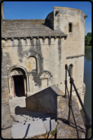 Treppe hinunter zur Kapelle Saint-Bnezet auf dem 3. Pfeiler