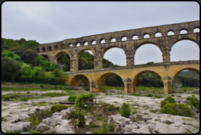 Blick auf das Viaduct "Pont-du-Gard"