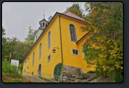 Auenansicht der Bergkirche Oybin