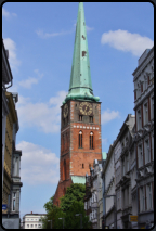 Kirchturm der der St.-Jakobi-Kirche