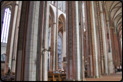 Sulen des Mittelschiff in der St.-Marien-Kirche