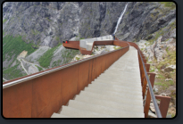 Treppe zum Aussichtspunkt ber den Trollstigen